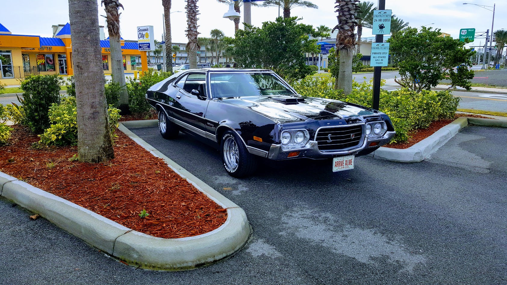 1972 Ford Gran Torino Sport