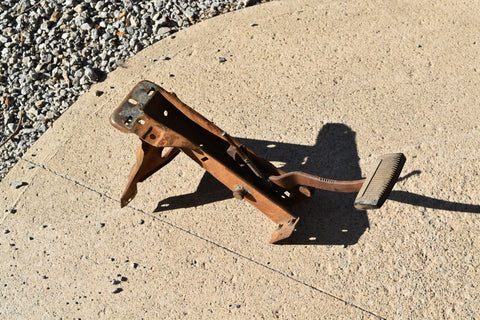 1963 1964 Ford Galaxie Automatic Auto Brake Pedal Mount Bracket Arm 63 64 12984