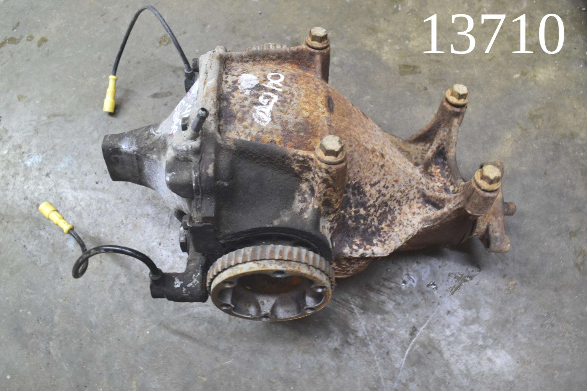 2004 Pontiac GTO Rear End Carrier Differential 3.46 Limited Slip Diff ...