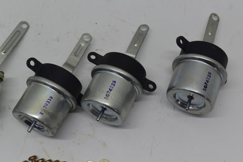 2004 2006 GTO Vacuum Door Actuators Climate Control HVAC Heat A/C 04 05 06