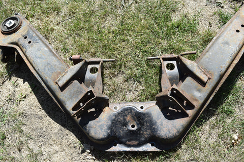 2004 2005 2006 GTO Rear Subframe Cross Member Bracket 04 05 06