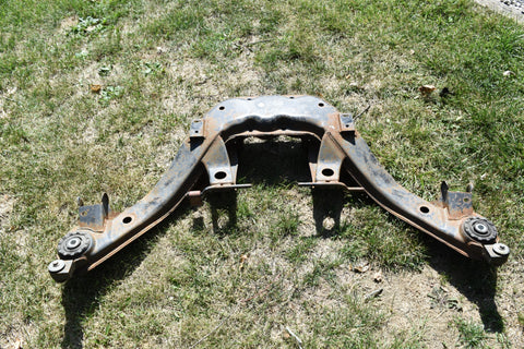 2004 2005 2006 GTO Rear Subframe Cross Member Bracket 04 05 06