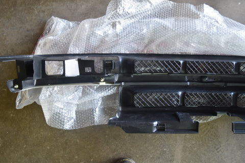 New 1998 2004 S10 SS Xtreme Front Grille Grill Gray GM1200426 99 00 01 02 03 04