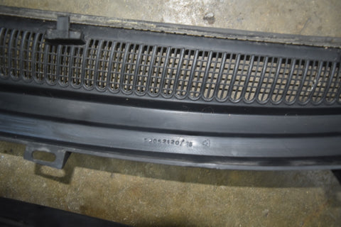 2004 2005 2006 Pontiac GTO Front Hood Cowl Vent Panel Assembly 04 05 06