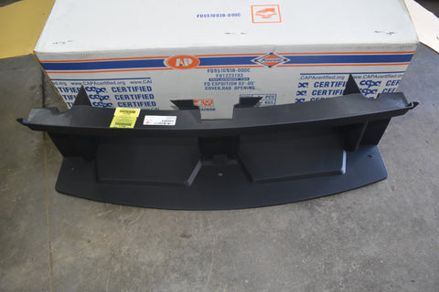 2003 2005 Ford Expedition Mounting Grille Opening Panel Cover 03 04 05