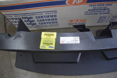 2003 2005 Ford Expedition Mounting Grille Opening Panel Cover 03 04 05