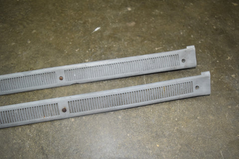 1987 1993 Ford Mustang Convertible Sill Scuff Plate Trim Pair 88 89 90 91 92