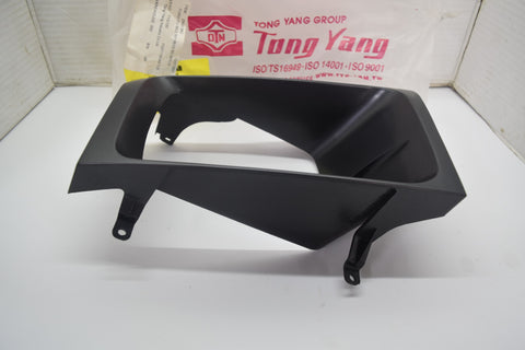 1999 2000 Ford F450 RH Passenger Headlight Door Bezel 99 00