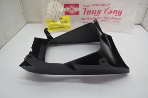 1999 2000 Ford F450 RH Passenger Headlight Door Bezel 99 00