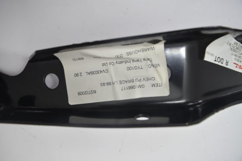 1988 2000 Chevrolet Suburban C2500 Front Left Driver Bumper Bracket 90 95