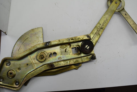 1988 1989 1990 Suburban DRIVER SIDE WINDOW REGULATOR left LH Front GMC 9259