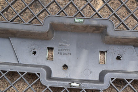 2003 2006 Chevrolet Silverado GRILL GRILLE OEM 03 04 05 06 Chevy 11820