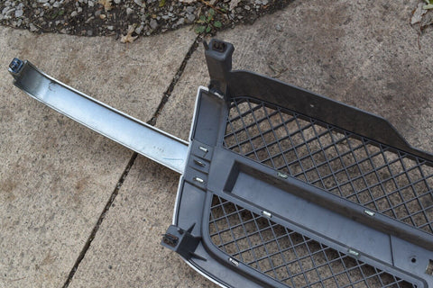 2003 2006 Chevrolet Silverado GRILL GRILLE OEM 03 04 05 06 Chevy 11820