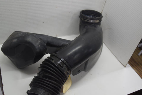 1999 2001 2006 Chevrolet Silverado Air Cleaner Duct Tube 25335335 OEM 12111