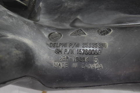 1999 2001 2006 Chevrolet Silverado Air Cleaner Duct Tube 25335335 OEM 12111