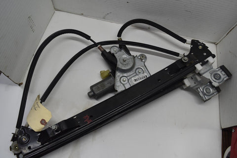02 09 GMC Envoy Chevy Trailblazer Front right Door Window Regulator OEM 12211