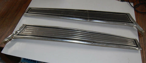 1972 72 Gran Torino Sport CJ Driver Passenger Side Fender Trim Molding 2 Pieces