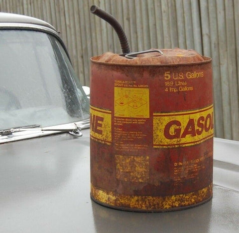 VINTAGE METAL GASOLINE CAN 5 GAL MAN CAVE GAS STATION GARAGE SHOP DECOR W/ SPOUT