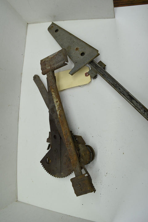 1958 58 super 88 window regulator Oldsmobile right rear passenger 8982