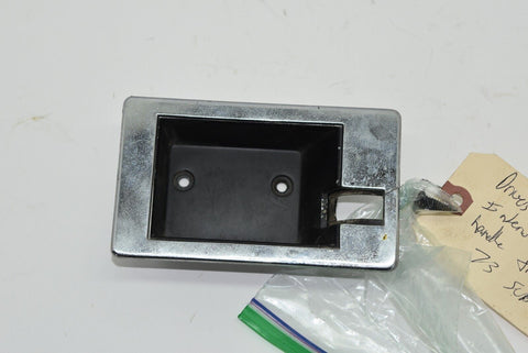 1985-91 CHEVROLET GMC SQUAREBODY C K TRUCK USED GM RH DOOR HANDLE BEZEL 9214