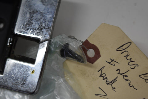 1985-91 CHEVROLET GMC SQUAREBODY C K TRUCK USED GM RH DOOR HANDLE BEZEL 9214