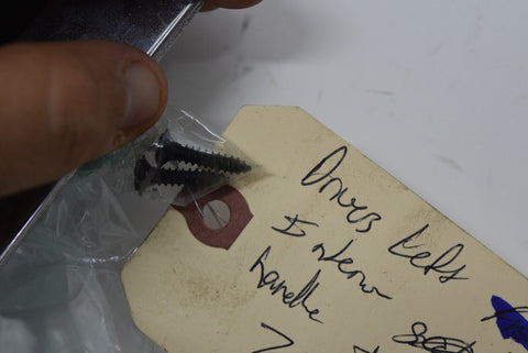 1985-91 CHEVROLET GMC SQUAREBODY C K TRUCK USED GM RH DOOR HANDLE BEZEL 9214