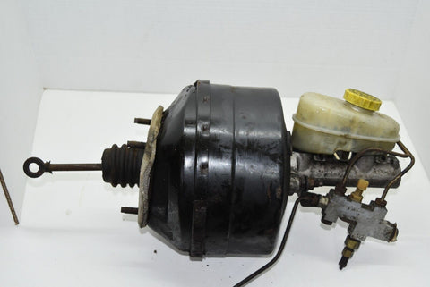 2000 00 jeep Cherokee brake master cylinder 4.0 9572