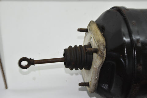 2000 00 jeep Cherokee brake master cylinder 4.0 9572