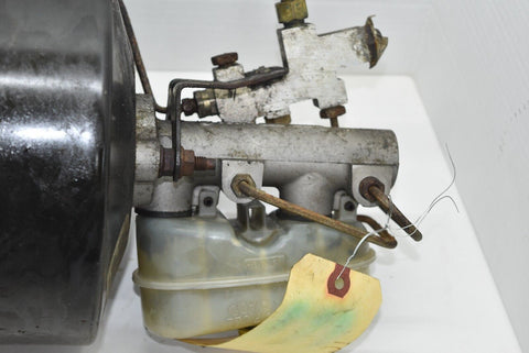 2000 00 jeep Cherokee brake master cylinder 4.0 9572