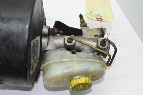 2000 00 jeep Cherokee brake master cylinder 4.0 9572