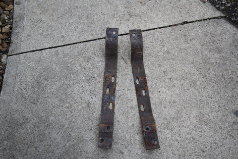 1958 Oldsmobile Super 88 Pair LH RH Front Bumper Brackets Mounts Olds 58 9703