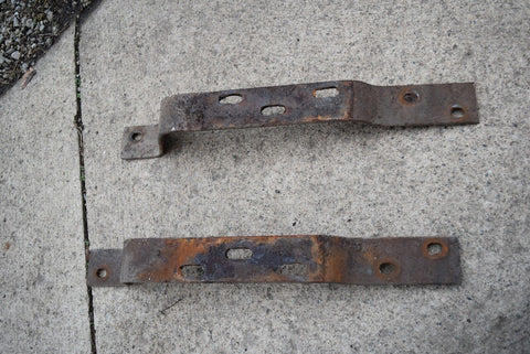 1958 Oldsmobile Super 88 Pair LH RH Front Bumper Brackets Mounts Olds 58 9703