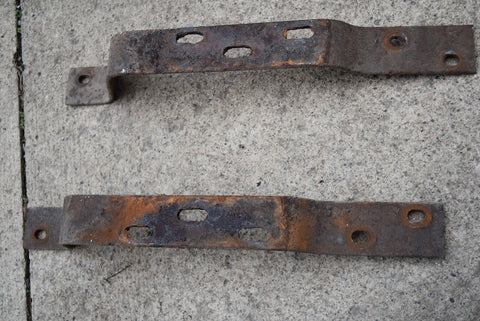 1958 Oldsmobile Super 88 Pair LH RH Front Bumper Brackets Mounts Olds 58 9703