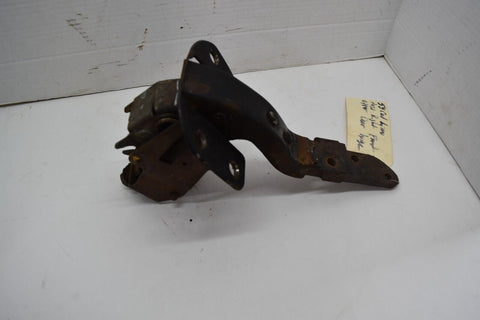 1958 CADILLAC LIMO FLEETWOOD SERIES 75 UPPER PASSENGER FRONT DOOR HINGE 10337