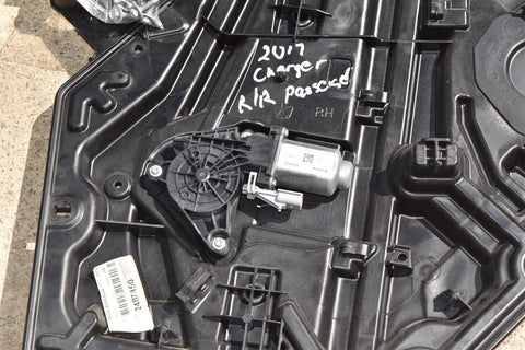 2017 charger dodge right rear door guts internals motor mount regulator 10813