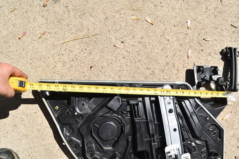 2017 charger dodge right rear door guts internals motor mount regulator 10813