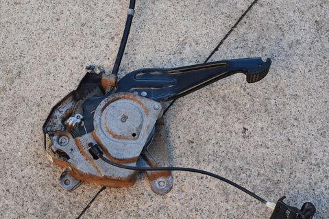 01 07 Chevy Silverado GMC Sierra 2500 3500 EMERGENCY PARK BRAKE LEVER 11916