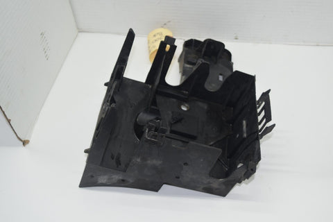 CHEVROLET SUBURBAN 2000 2001 2002 01 02 FUSE BOX LOWER MOUNT BRACKET OEM 12169