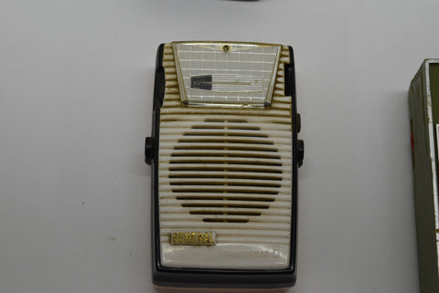 1960 GENERAL TRANSISTOR 6 AM PORTABLE RADIO MFG. YAOU & JADE 1166-2
