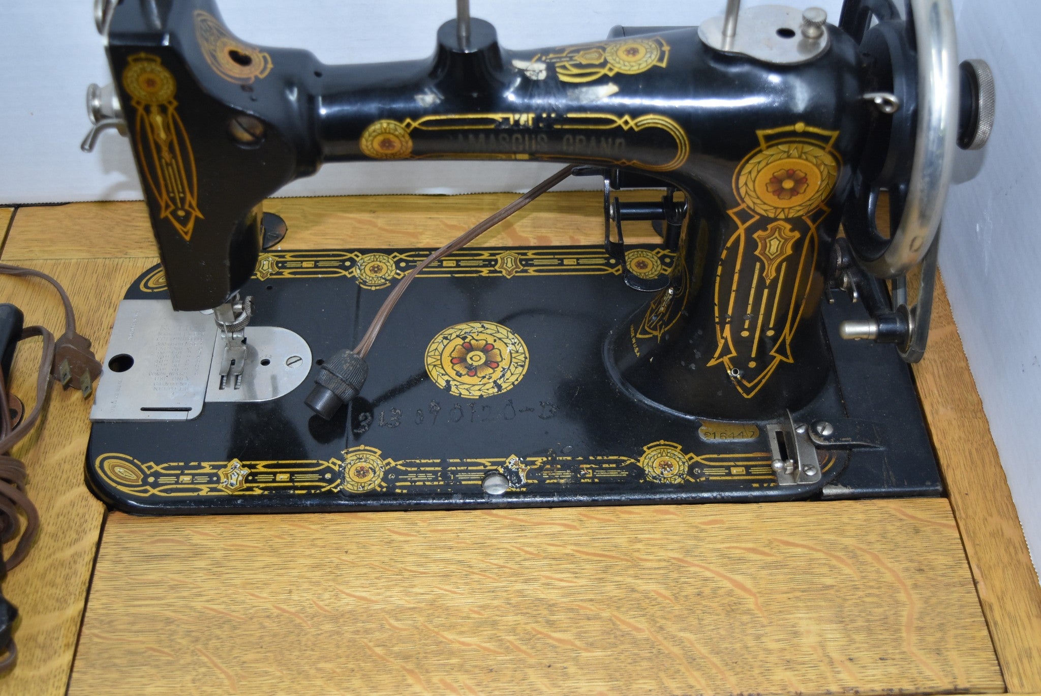 Antique 19101920 Damascus Grand Sewing Machine W Pedal Ornate All Met