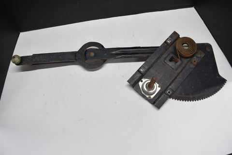 1977 1987 SQUAREBODY BLAZER C10 K10 K5 GMC CHEVY RIGHT FRONT WINDOW REGULATOR 77