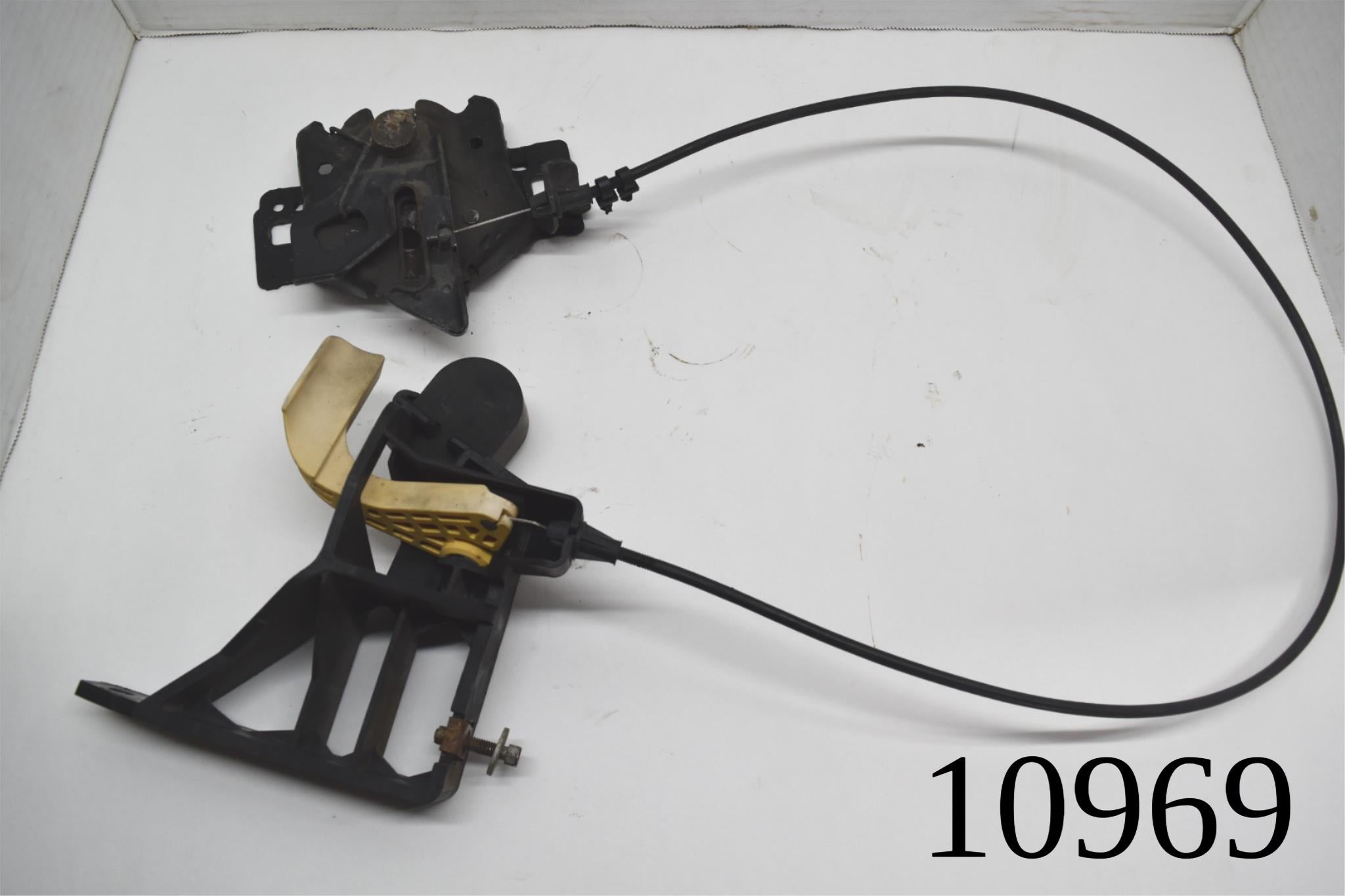 2008 FORD F250 F250 HOOD LATCH RECEIVER ASSEMBLY CABLE RELEASE LEVER