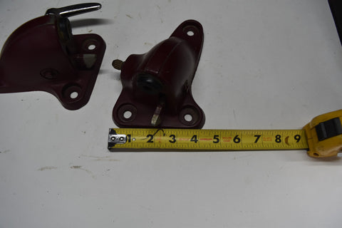 1973 1991 REAR SEAT LATCH LH RH 329926 CHEVY CHEVROLET SUBURBAN 75 85 90