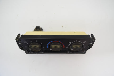 1999 2000 2001 2002 GMC CHEVY SIERRA SILVERADO TAHOE A/C CLIMATE CONTROL SWITCH