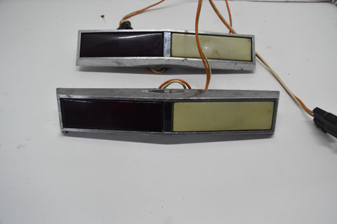 1964 1976 OLDS 1973 BUICK GM INTERIOR COURTESY LIGHTS LAMP PAIR 4434530 64 73 76