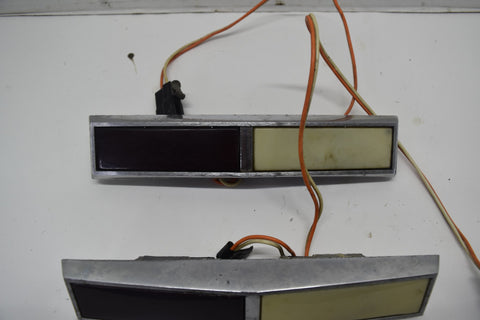 1964 1976 OLDS 1973 BUICK GM INTERIOR COURTESY LIGHTS LAMP PAIR 4434530 64 73 76