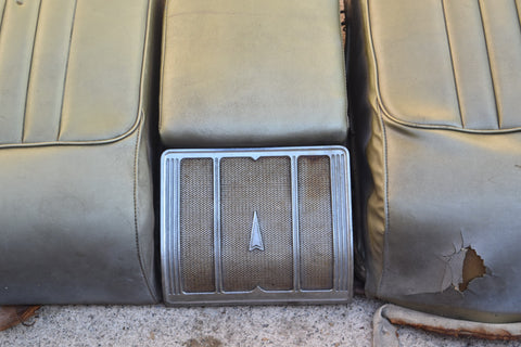 1968 Pontiac Grand Prix Rear Seat Upper Section Arm Rest Speaker Grille Gran 68
