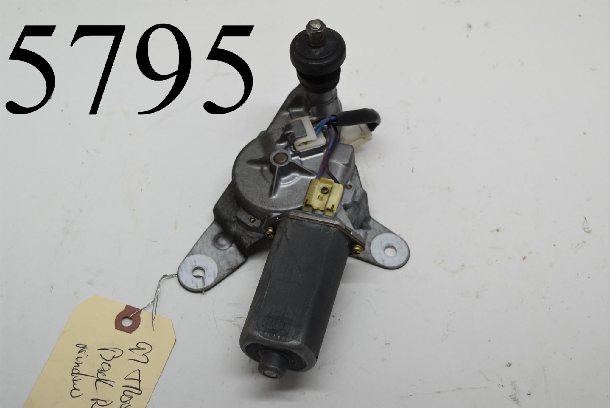 Isuzu Trooper Back Window Wiper Motor 1996 1997 FatMan's Garage, LLC