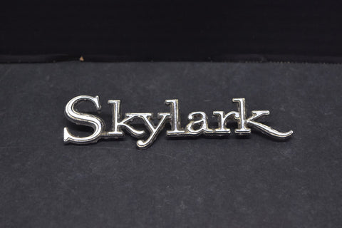 1968 1969 Buick Skylark Trunk Trim Emblem Badge Deck Lid Moulding Name 68 69