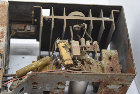 1958 Oldsmobile RADIO 989127 12V DELUXE AM Radio Delco Super 88 58 Olds Stereo